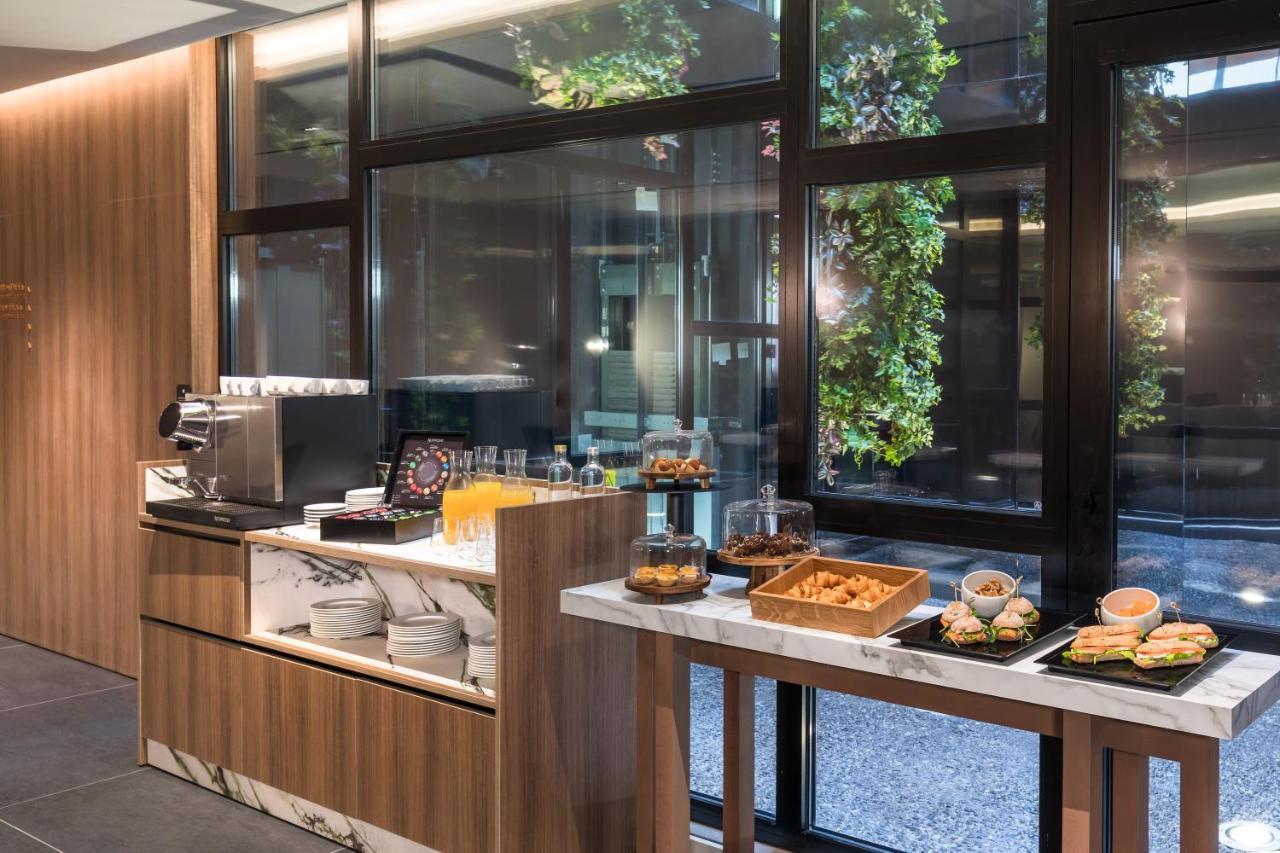 ホテル Barcelo Funchal Oldtown エクステリア 写真 The lounge at the airport
